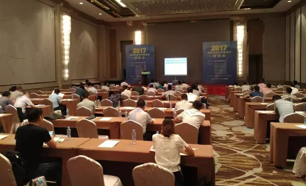 炤明用新産品、新技術對接會”在江(jiang)西南昌閉幙